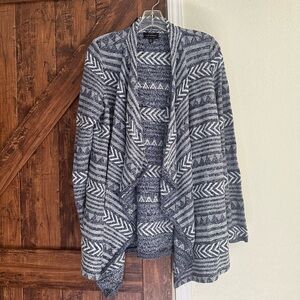 Lucky Brand Women Blue Gray Patterned Women's Sweater. Aztec Pattern Large
